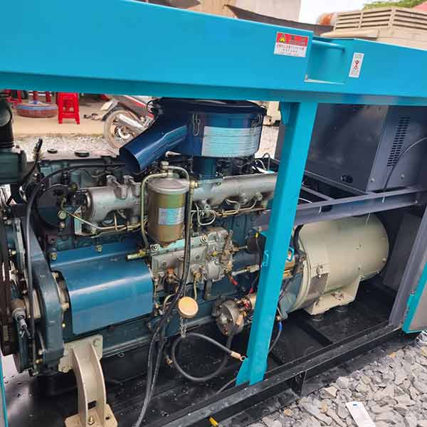 Động cơ  máy phát điện Denyo 100kva 80kw 3pha